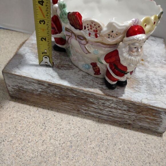 Ceramic Santa Dish. Hand Crafted - Picture 5 of 8